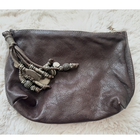 Tylie Malibu Handbags - Tylie Malibu Leather Clutch. Excellent condition